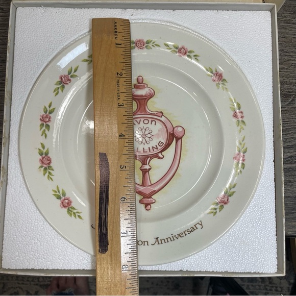 Ding Dong Avon Calling 2nd anniversary vintage plate. In box. Plate excellent. - Picture 7 of 8